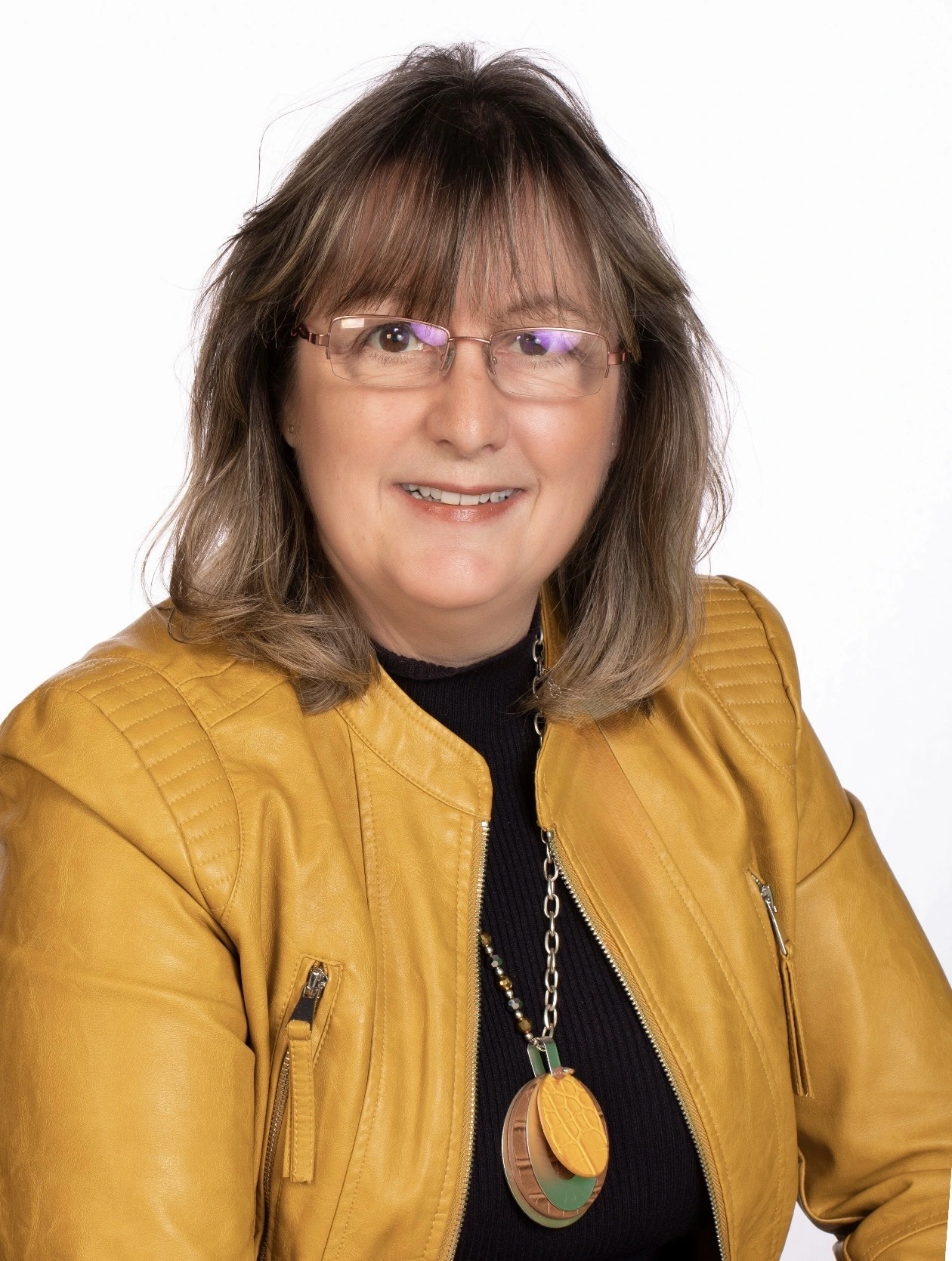Portraitfoto von Frau Wittig von der Wohnungsfürsorge Polizei Berlin.